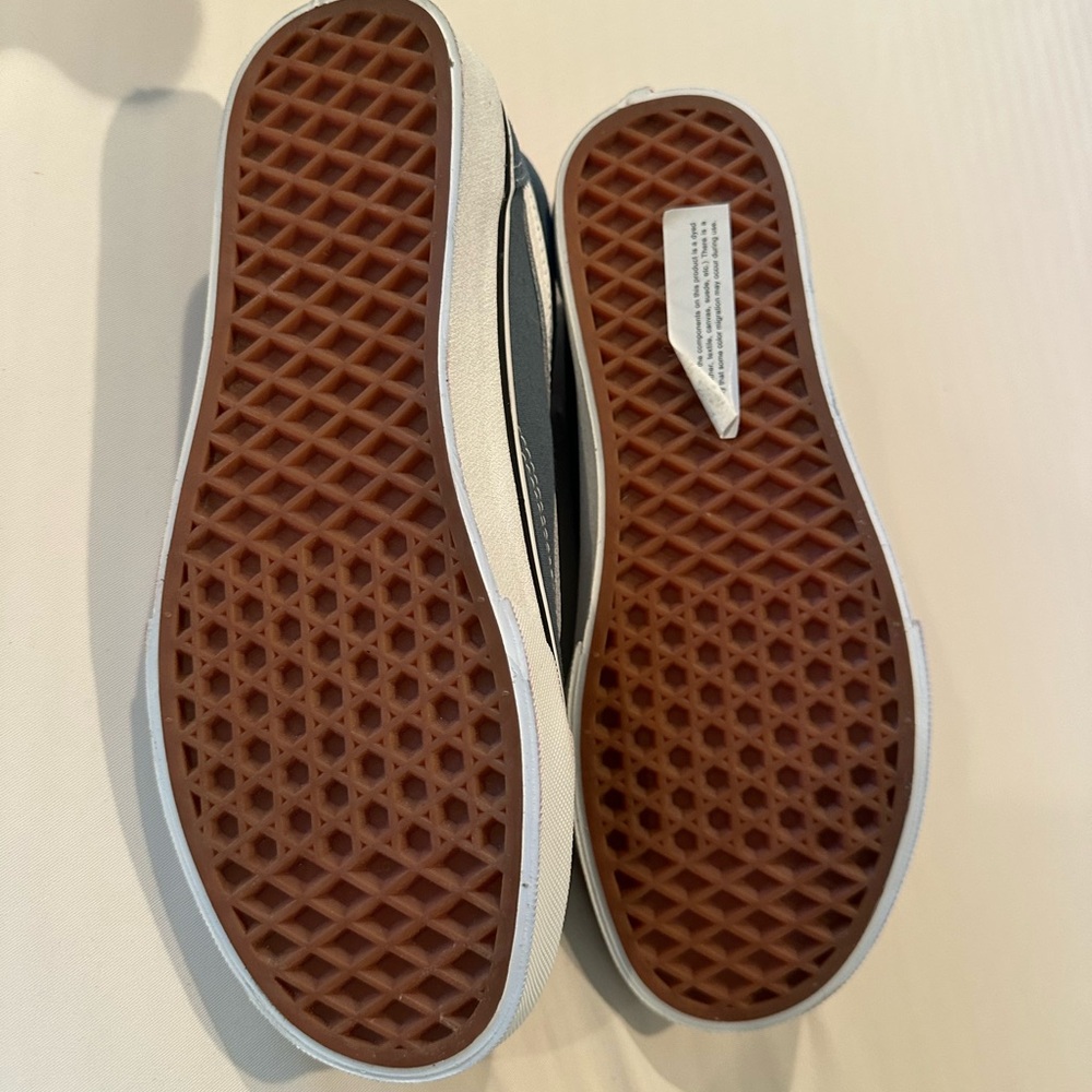 VANS OLD SKOOL Sneakers. Color Stormy Weather W size 7.0/ M 5.5 NEW never worn. - Picture 3 of 8